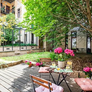 https://apartment-hello-kazinczy.inbudapesthotels.com
